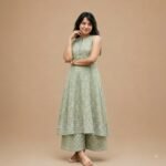 WOMEN SLEEVLESS KURTA SET