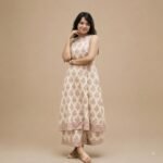 WOMEN SLEEVLESS KURTA SET - Image 4
